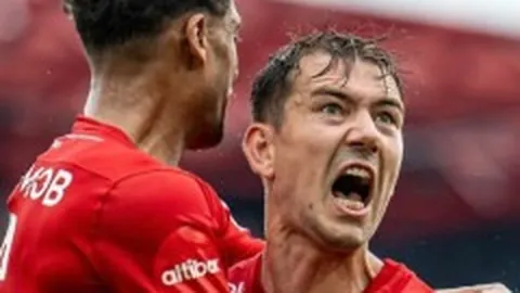 《广州豹未来悬而未决：卡洛斯续约无望，离别在即，球员或告别中国足球舞台》